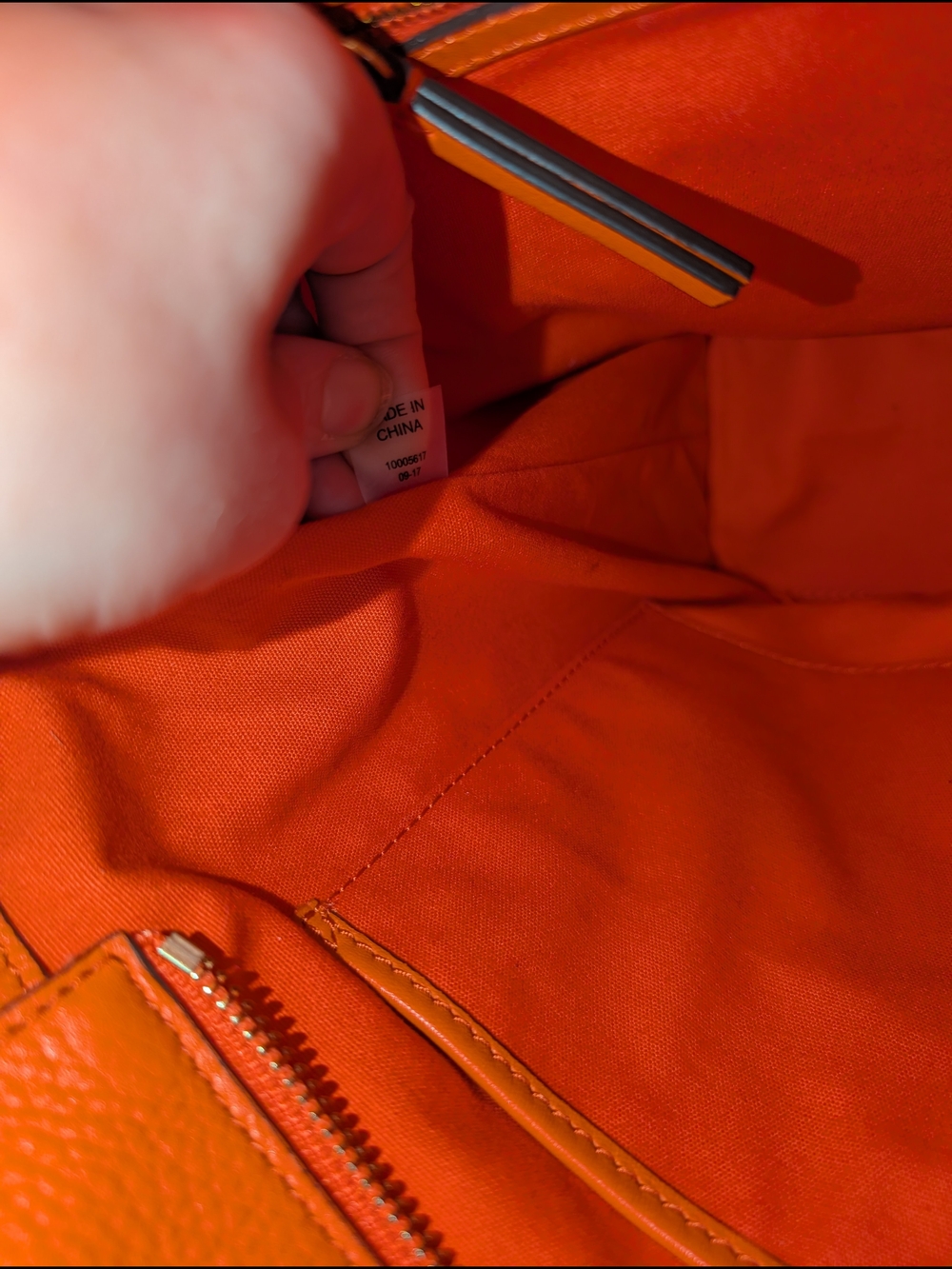 Tory Burch Block- T Bag - Picture 13 of 13